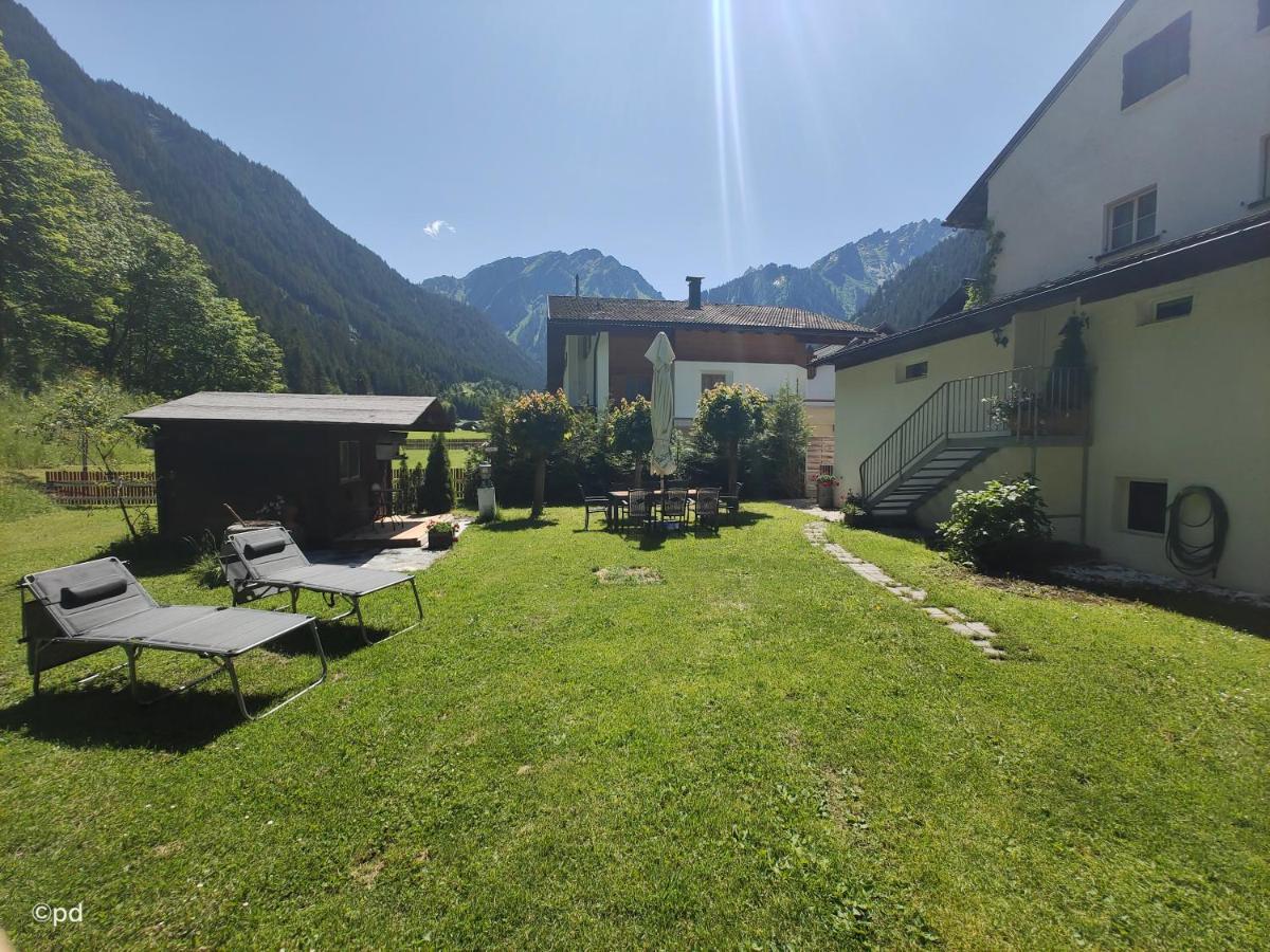 Alpenchalet Dona Partenen Exterior foto